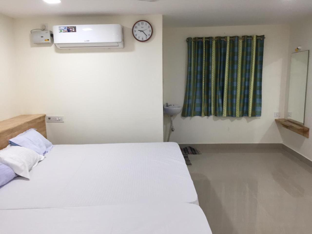 Aditi Rooms Tiruchirappalli Zewnętrze zdjęcie